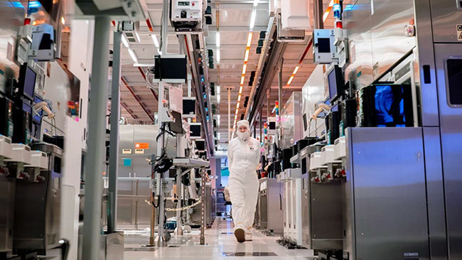 اینتل بزرگ ترین تولید کننده تراشه دنیا