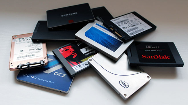 چرا با گذر زمان SSD کند می شود؟